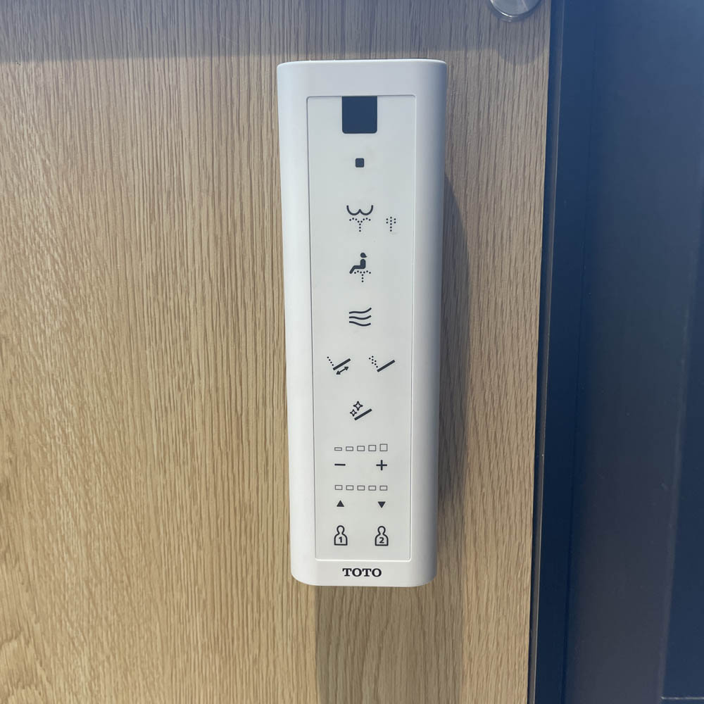 Bồn cầu treo tường điện tử (giấu dây) xả tự động TOTO CW553C TCF34570GAA WH172AAT TCA502 MB175M