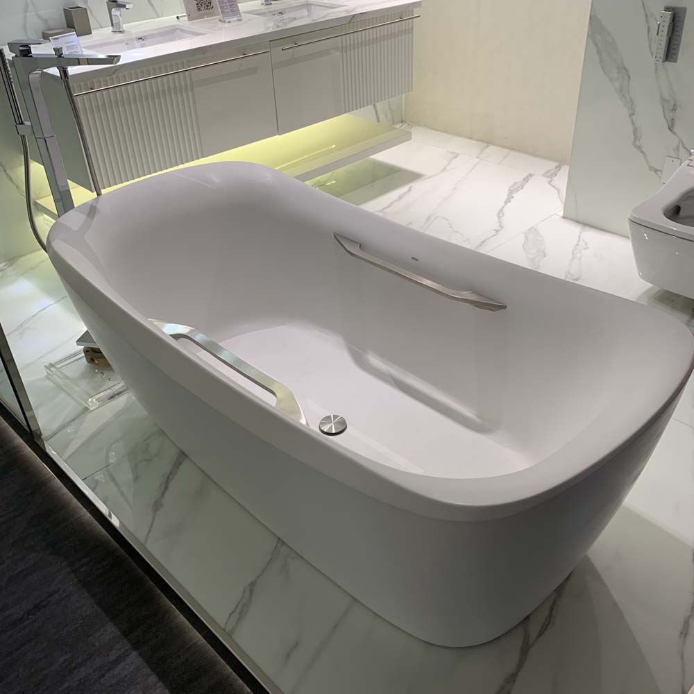 Bồn tắm đặt sàn TOTO PJY1734HPWEN#MW TVBF412 GALALATO 1m7 tay vịn gồm ống thải