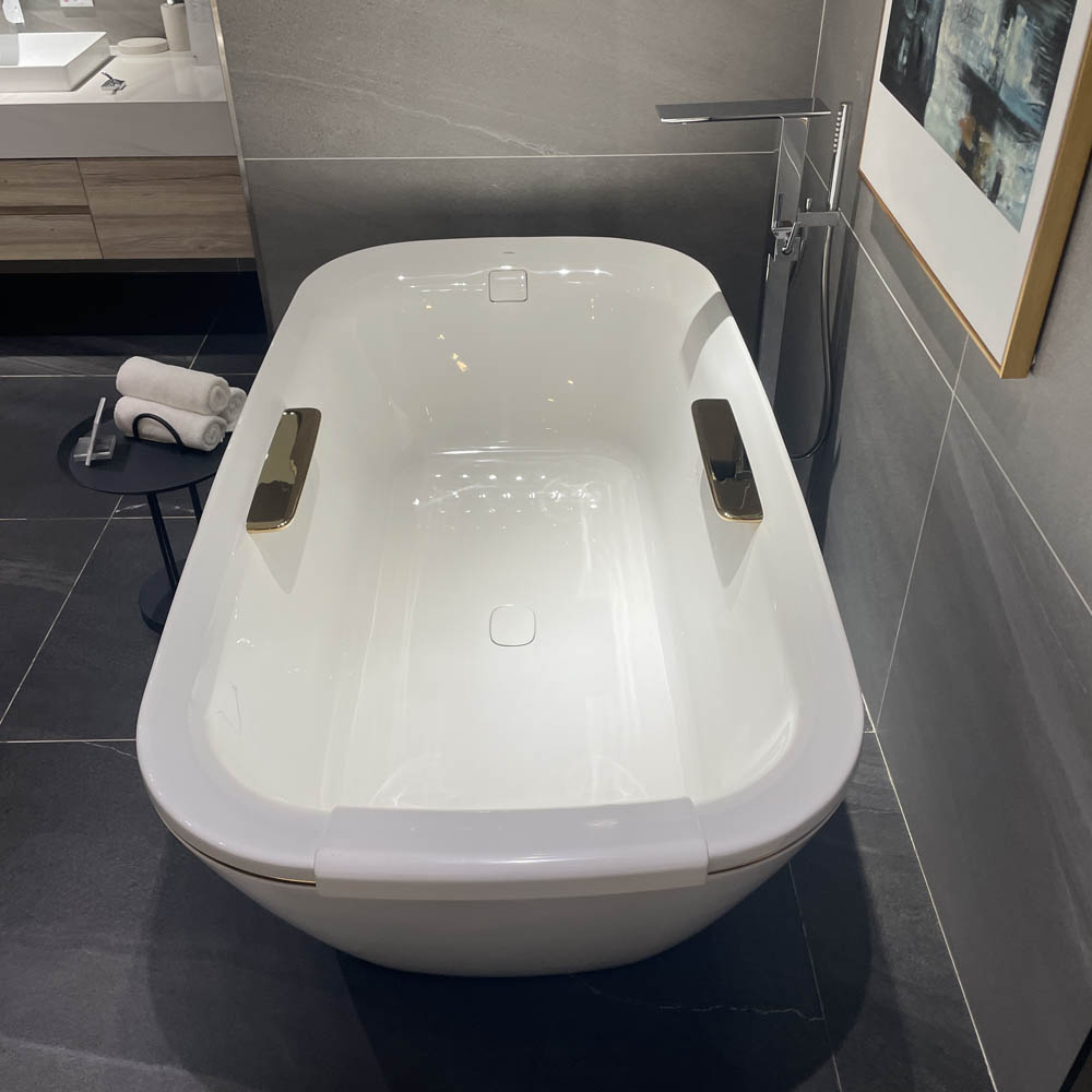 Bồn tắm đặt sàn TOTO PJY1886HPWMGE#GW GALALATO 1m8 tay vịn