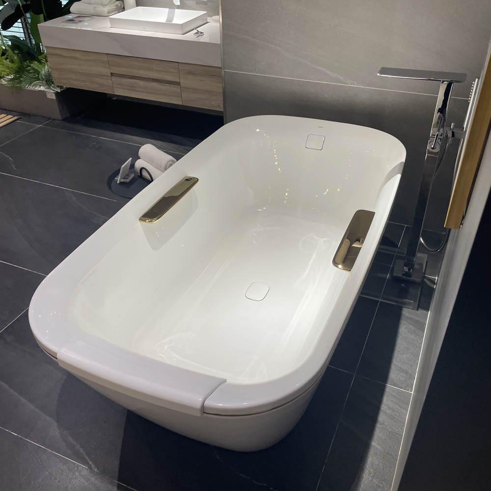 Bồn tắm đặt sàn TOTO PJY1886HPWMGE#GW GALALATO 1m8 tay vịn