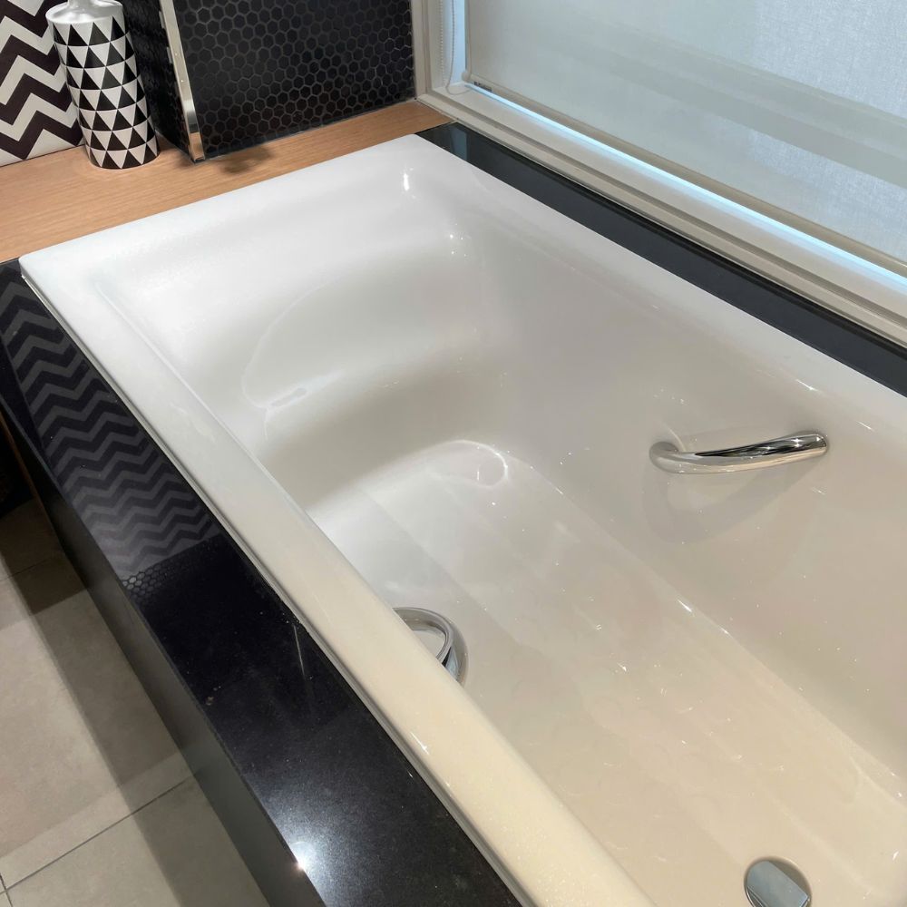 Bồn tắm TOTO PPY1780HPE#P ngọc trai 1m7 tay vịn