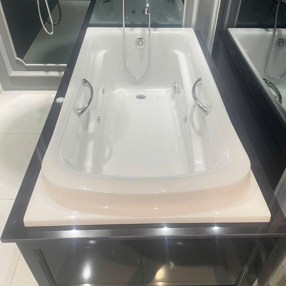 Bồn tắm TOTO PPYK1760ZRHPNE#P ngọc trai 1m7 tay vịn