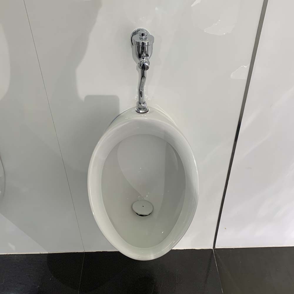 Bồn tiểu nam TOTO U104W/F DU601SRR treo tường kèm van xả nhấn