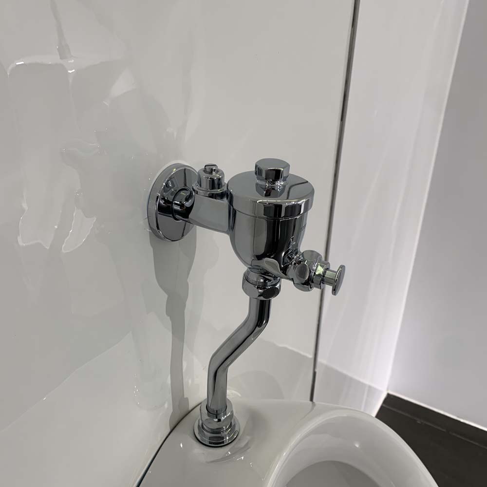 Bồn tiểu nam TOTO U104W/F DU601SRR treo tường kèm van xả nhấn