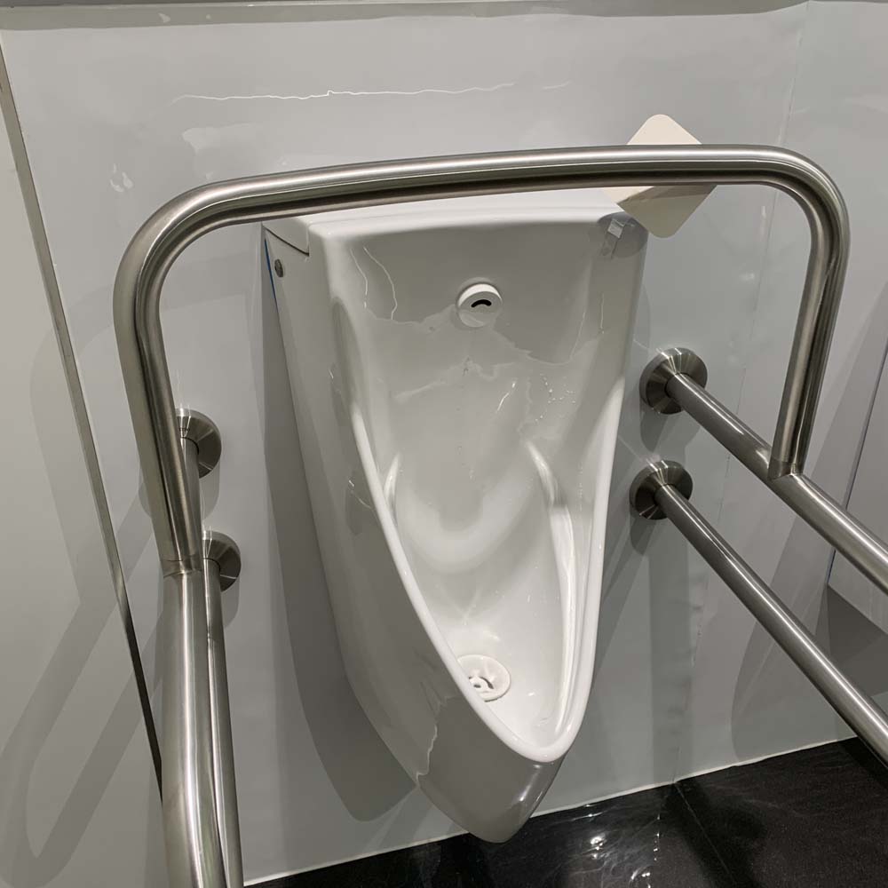 Bồn tiểu nam TOTO USWN902ASV treo tường