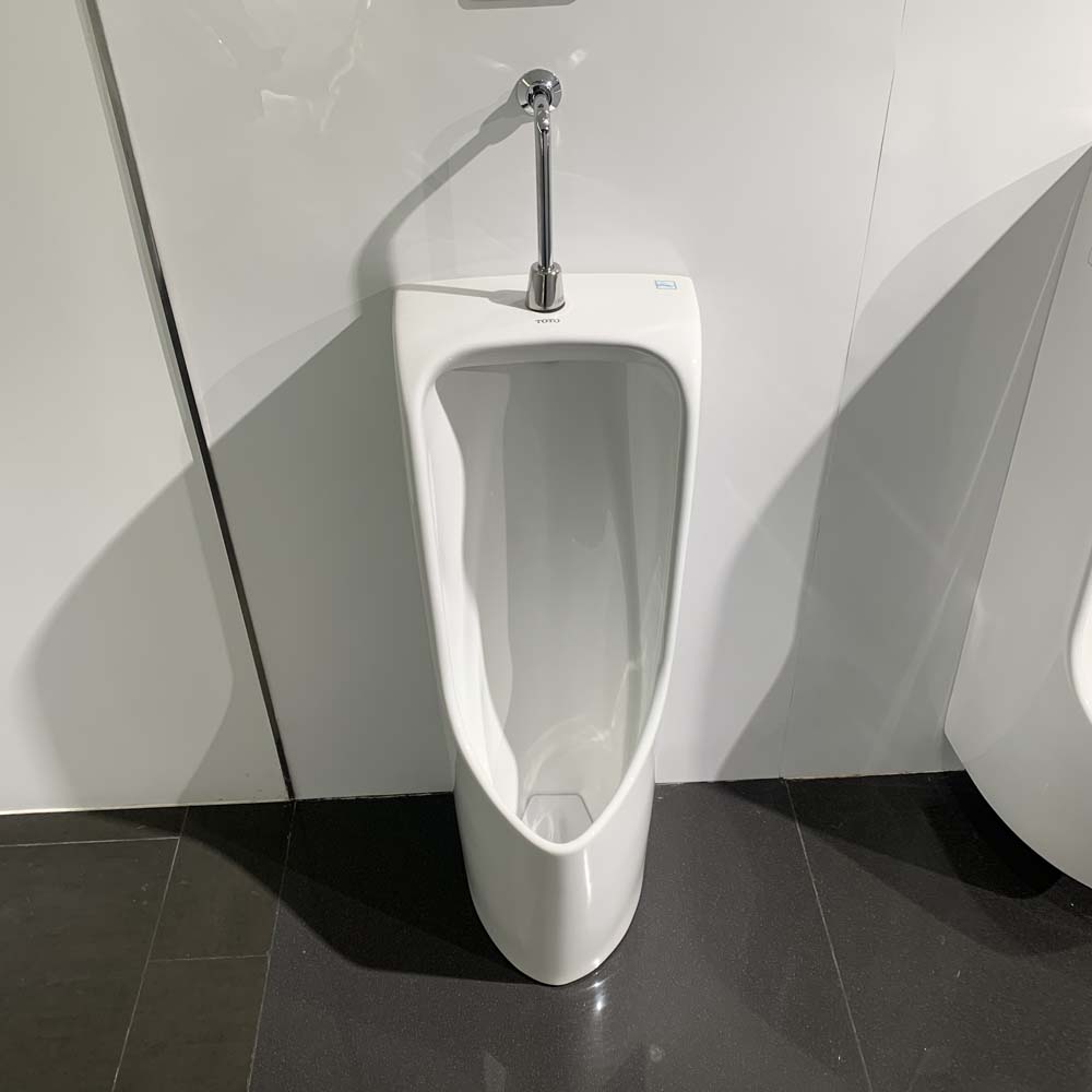 Bồn tiểu nam TOTO UT508T đặt sàn