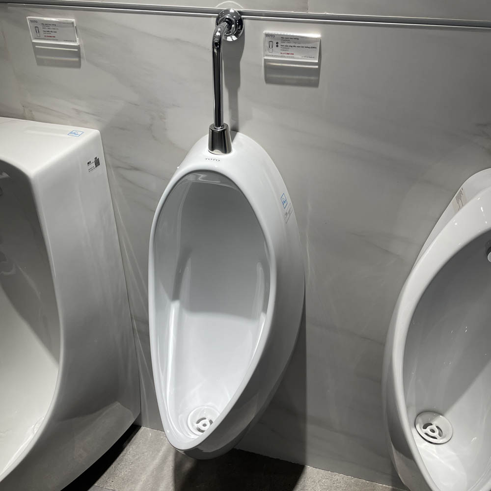 Bồn tiểu nam TOTO UT560T treo tường