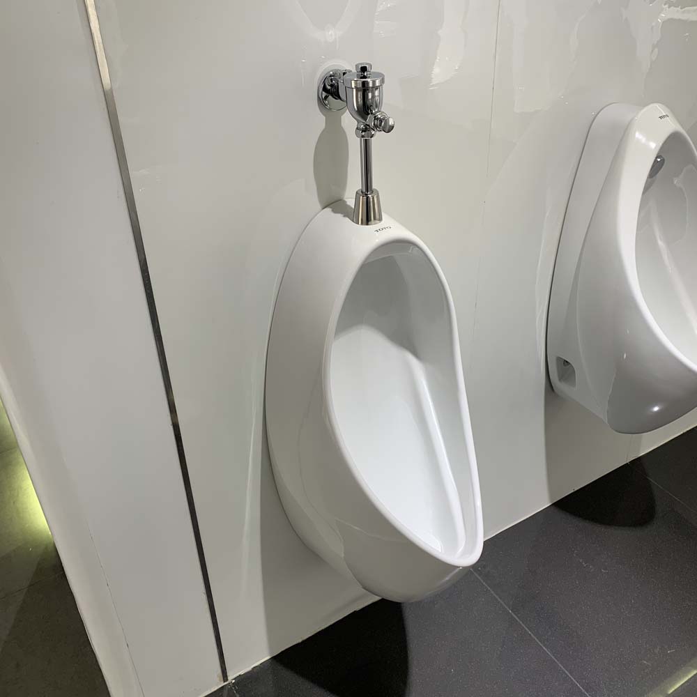 Bồn tiểu nam TOTO UT560T treo tường