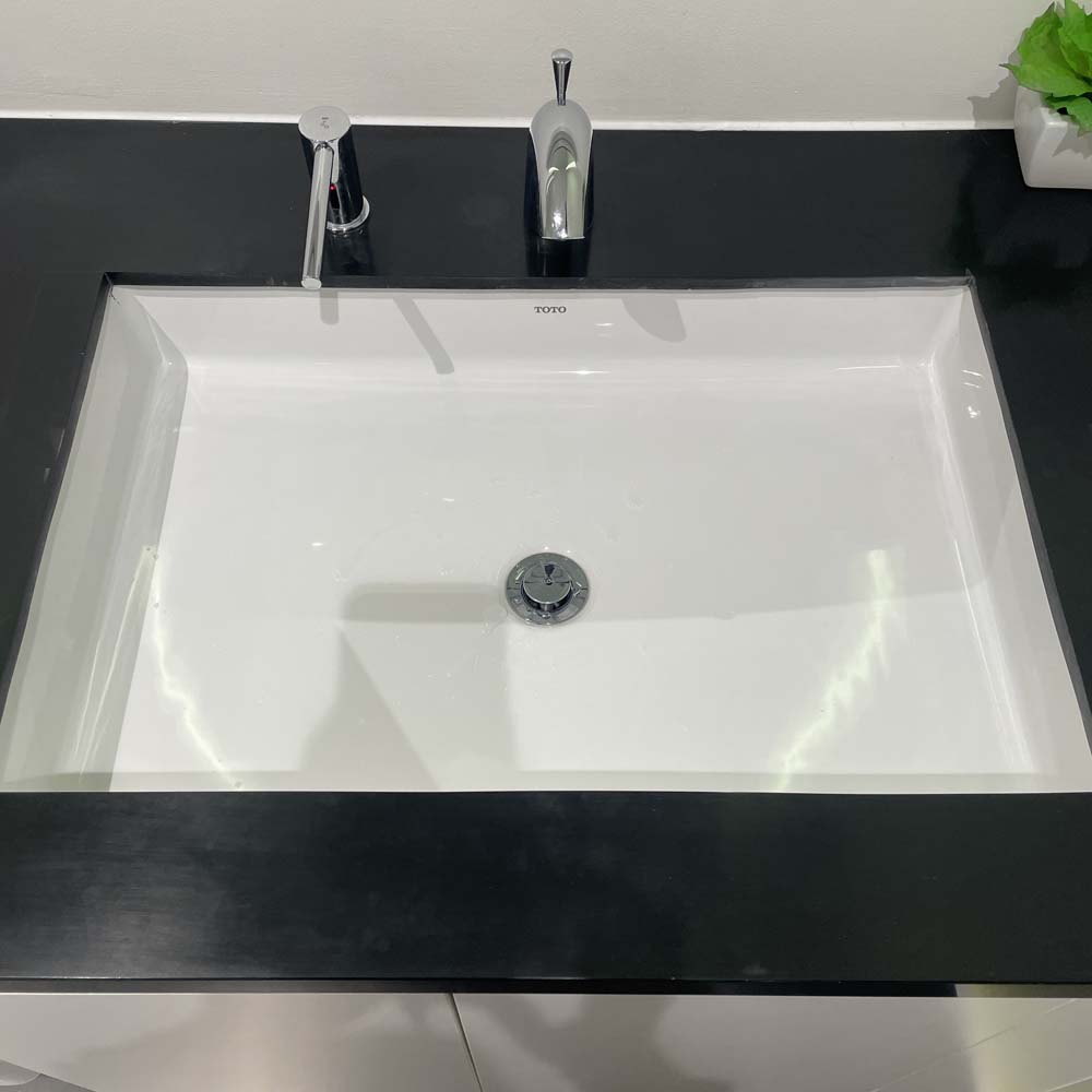 Chậu rửa mặt lavabo âm bàn TOTO LT1515#XW