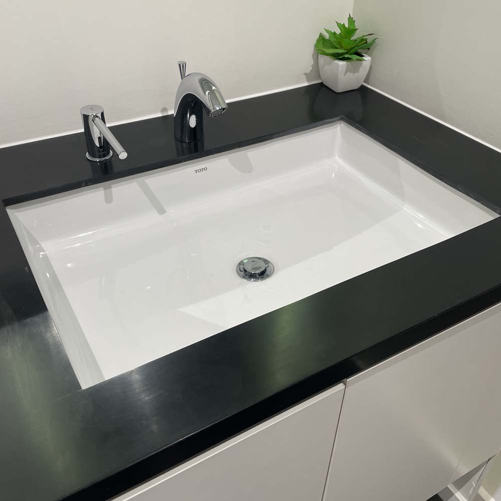 Chậu rửa mặt lavabo âm bàn TOTO LT1515#XW