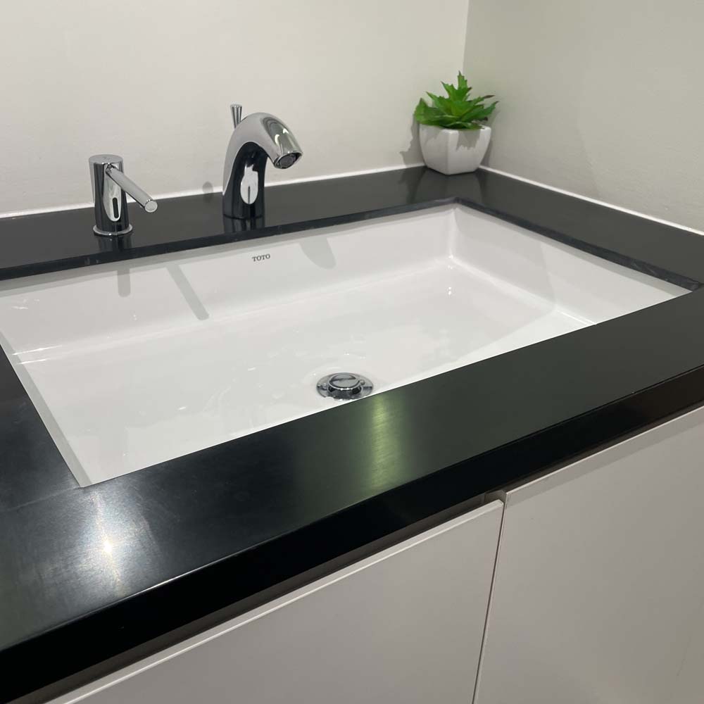 Chậu rửa mặt lavabo âm bàn TOTO LT1515#XW