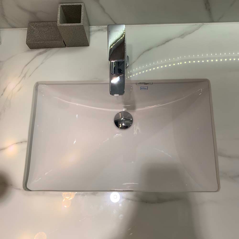 Chậu rửa mặt lavabo âm bàn TOTO LW1536V#XW