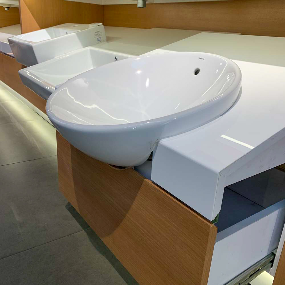 Chậu rửa mặt lavabo bán âm TOTO LT533R