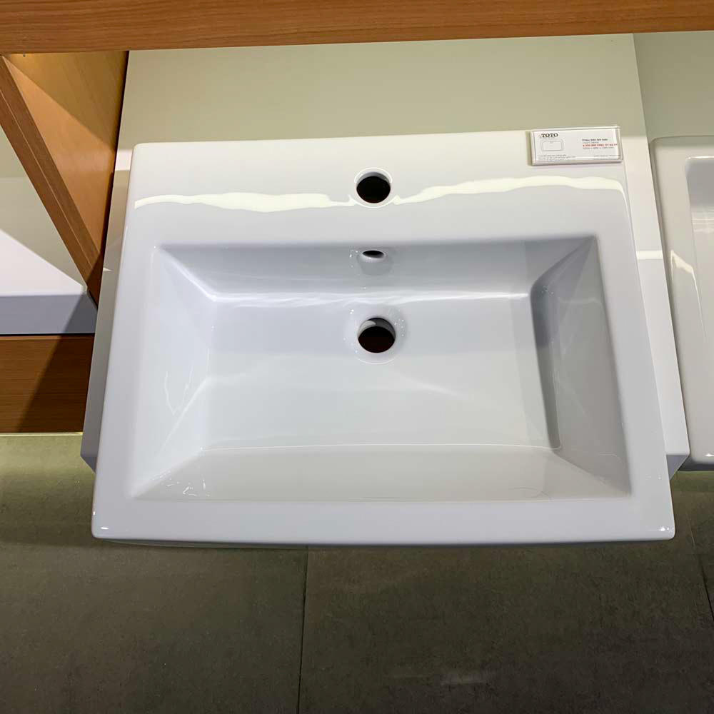 Chậu rửa mặt lavabo bán âm TOTO LT647CR