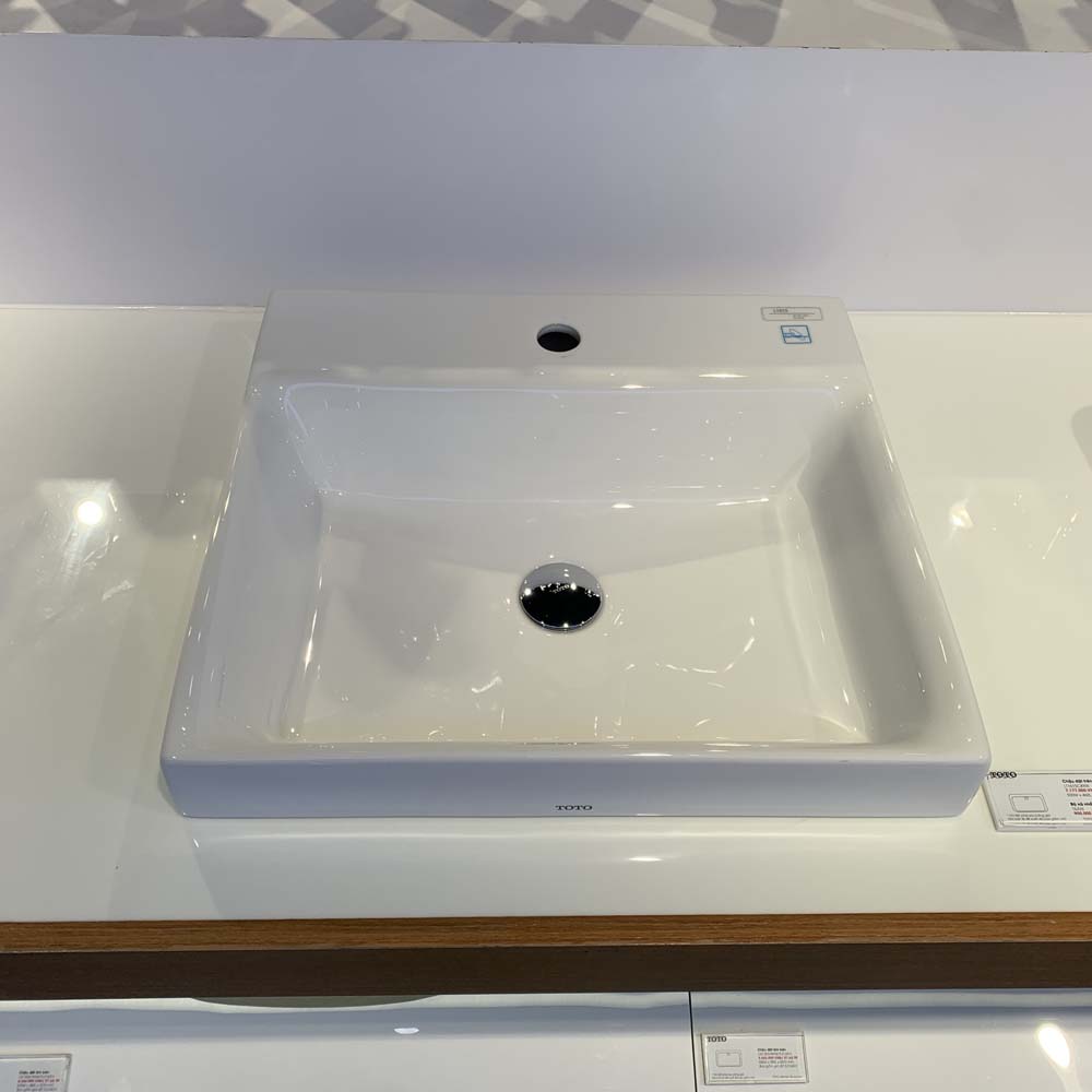 Chậu rửa lavabo đặt bàn TOTO LT1615C 1 lỗ