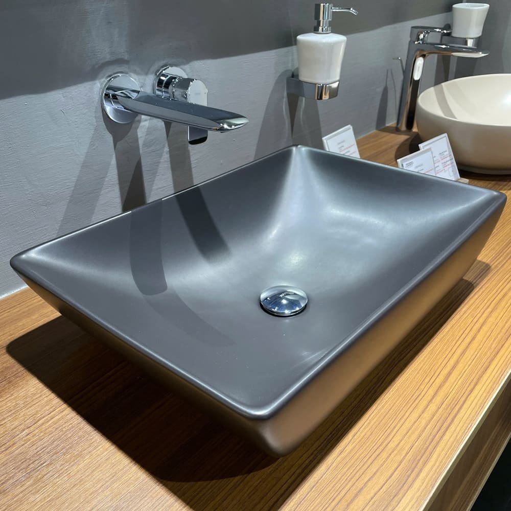 Chậu rửa lavabo đặt bàn TOTO LT1735#MBL (LT1735MBL) màu đen mờ