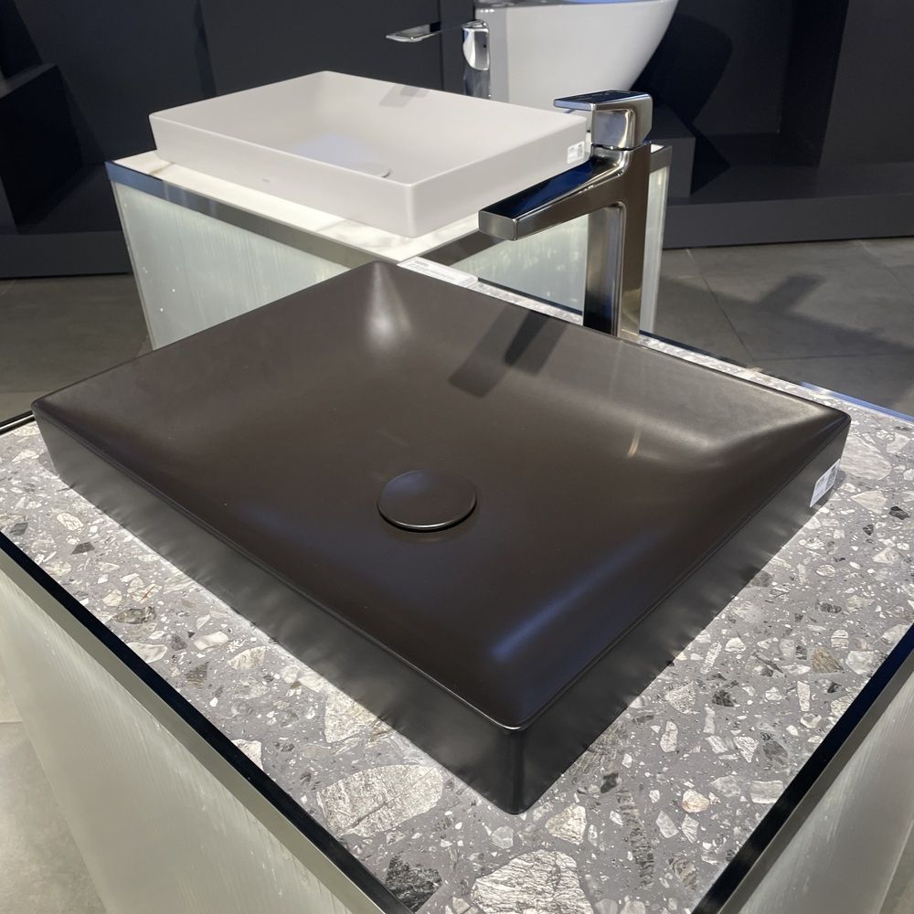 Chậu lavabo đặt bàn TOTO LT4715G17#MBL (LT4715G17MBL) đen mờ vành mỏng Linear Ceram