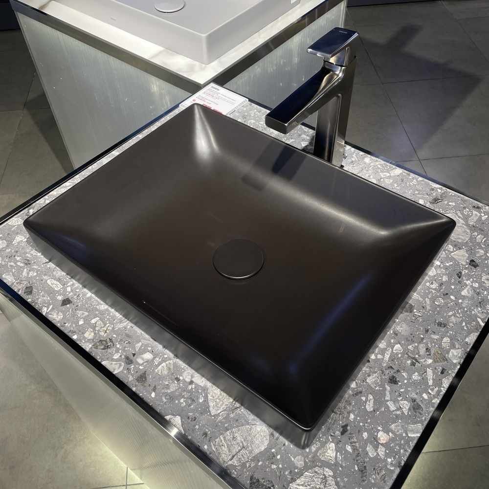 Chậu lavabo đặt bàn TOTO LT4715G17#MBL (LT4715G17MBL) đen mờ vành mỏng Linear Ceram