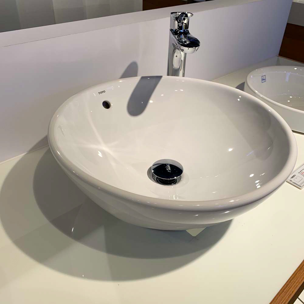 Chậu rửa lavabo đặt bàn TOTO LT523S