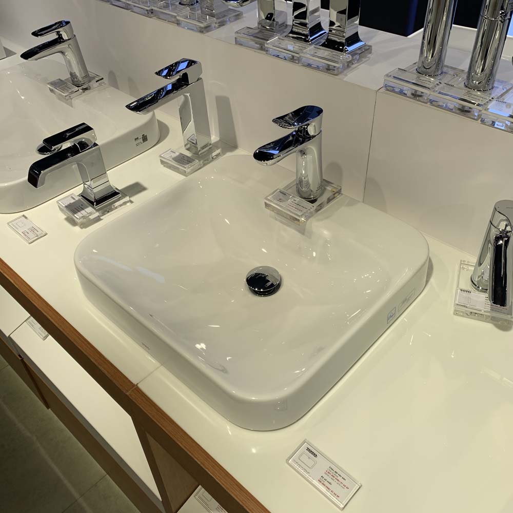 Chậu rửa lavabo đặt bàn TOTO LT5615C