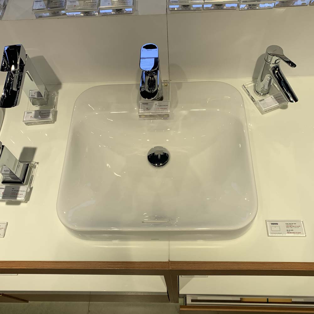 Chậu rửa lavabo đặt bàn TOTO LT5615C