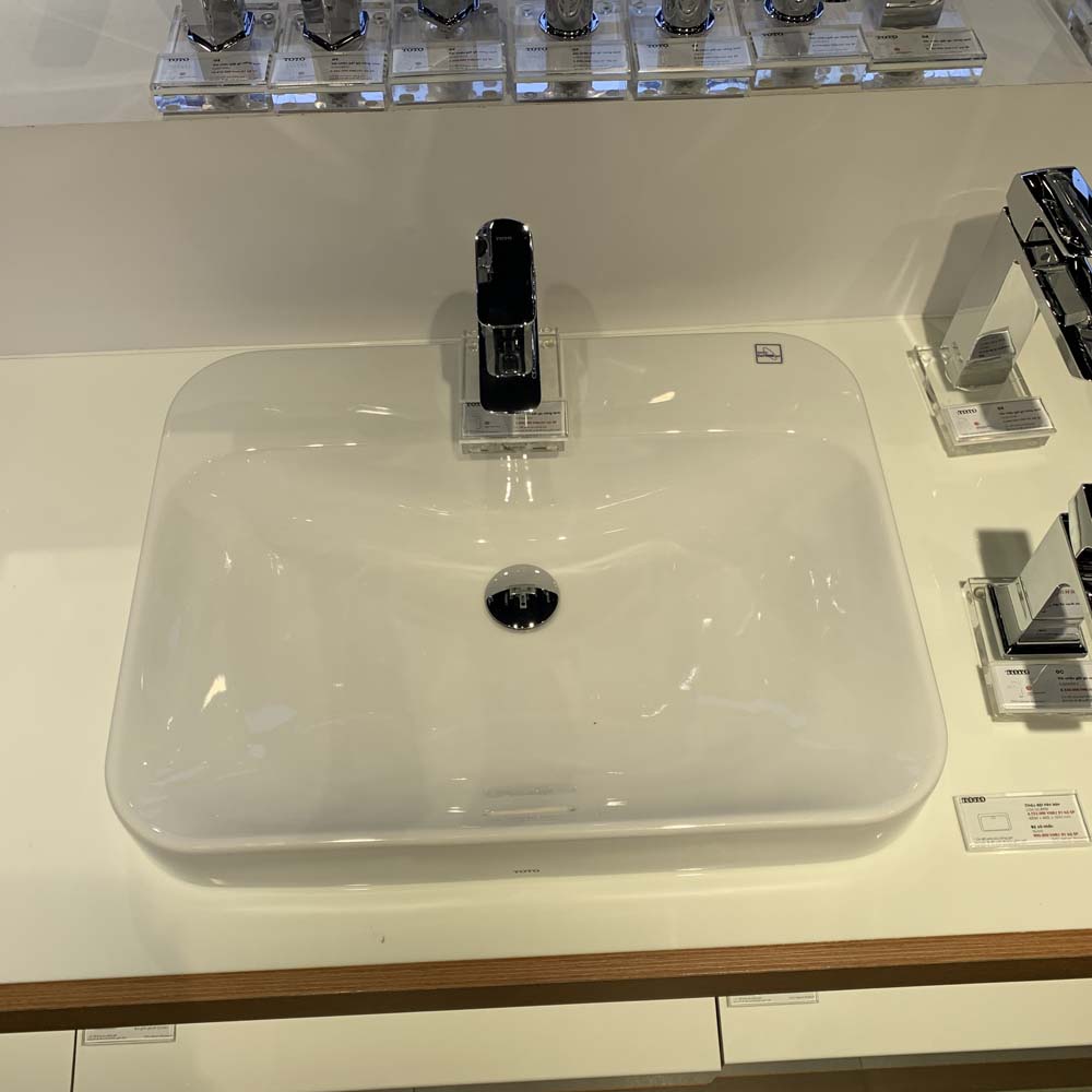 Chậu rửa lavabo đặt bàn TOTO LT5616C