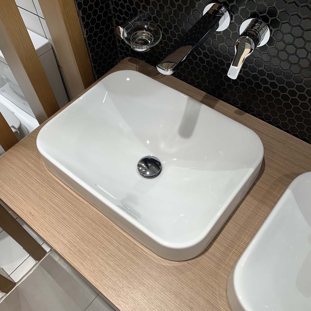 Chậu rửa lavabo đặt bàn TOTO LT5715