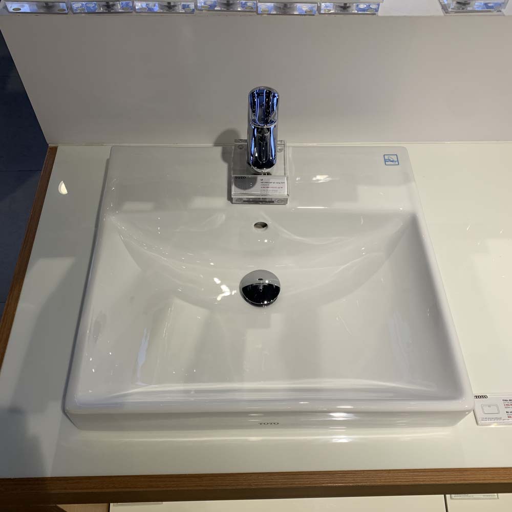 Chậu rửa lavabo đặt bàn TOTO LT710CSR