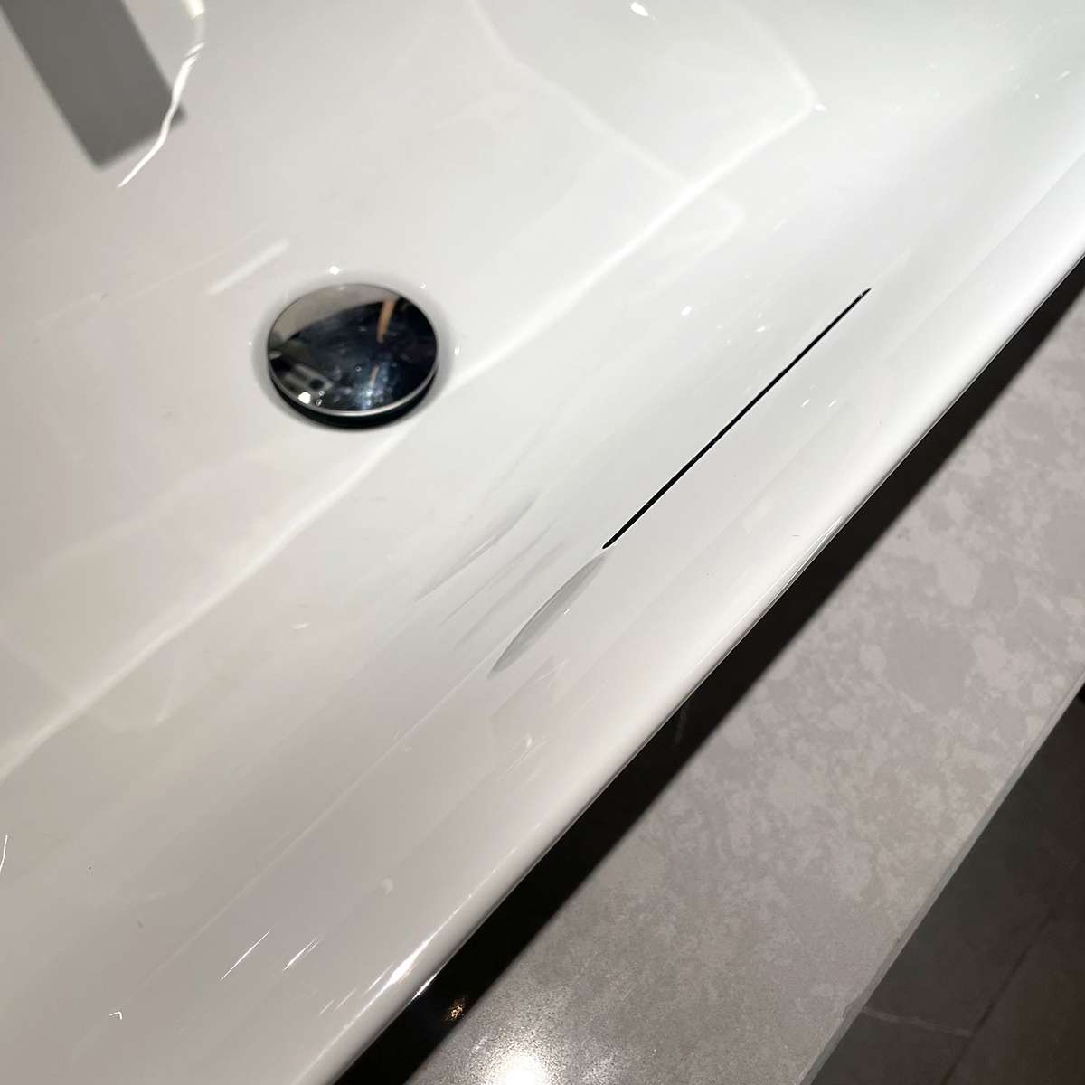 Chậu lavabo đặt bàn Galalato TOTO PJS06WE#GW (PJS06WEGW) trắng bóng