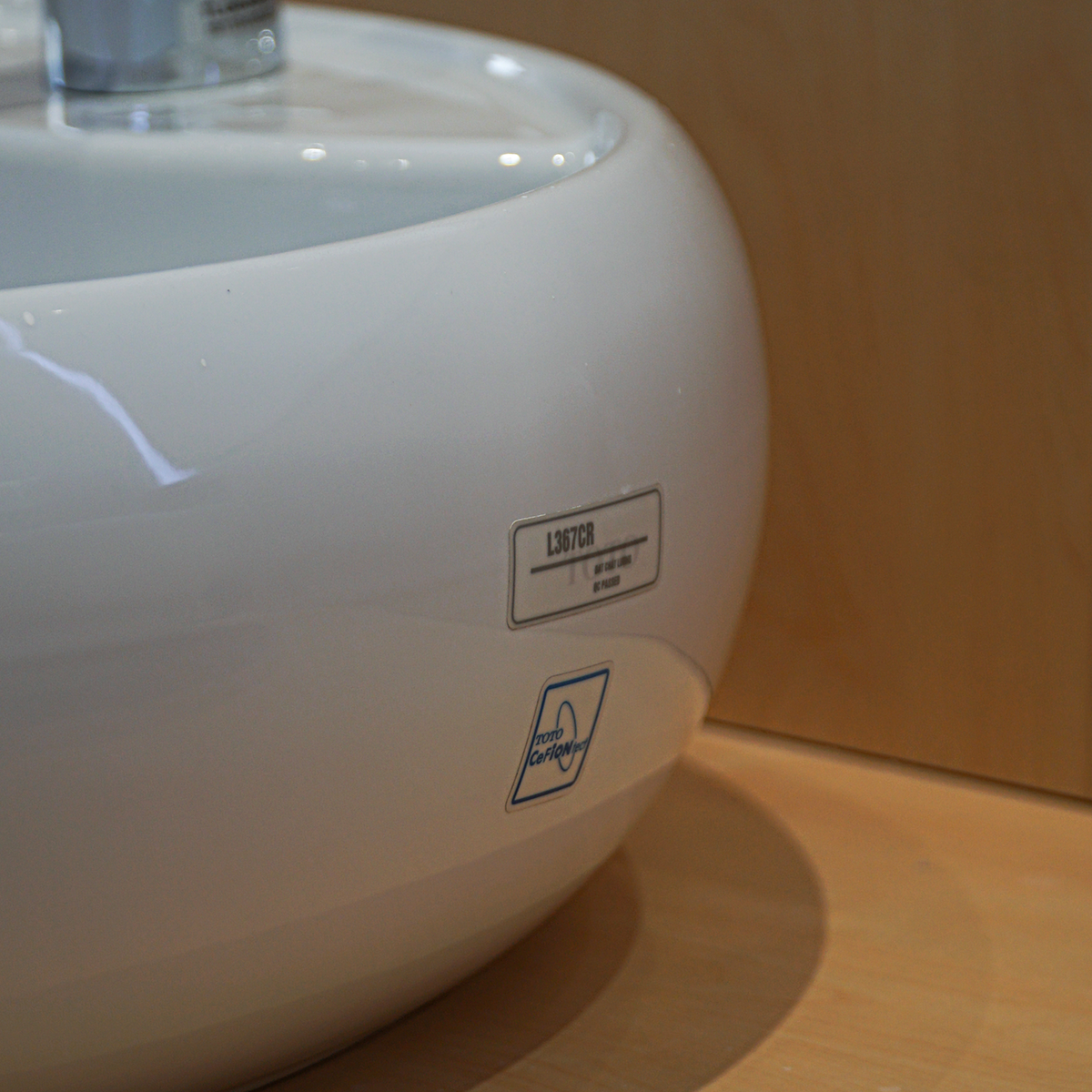 Chậu rửa lavabo đặt bàn TOTO LT367CR (LT367CT)