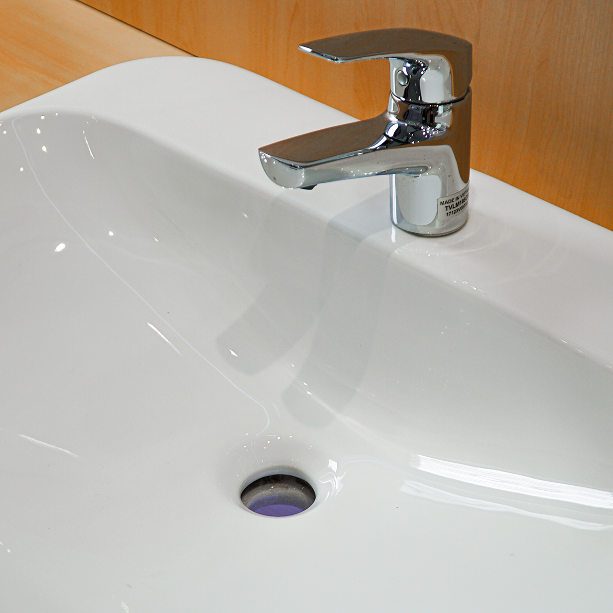 Chậu rửa lavabo đặt bàn TOTO LT5616C