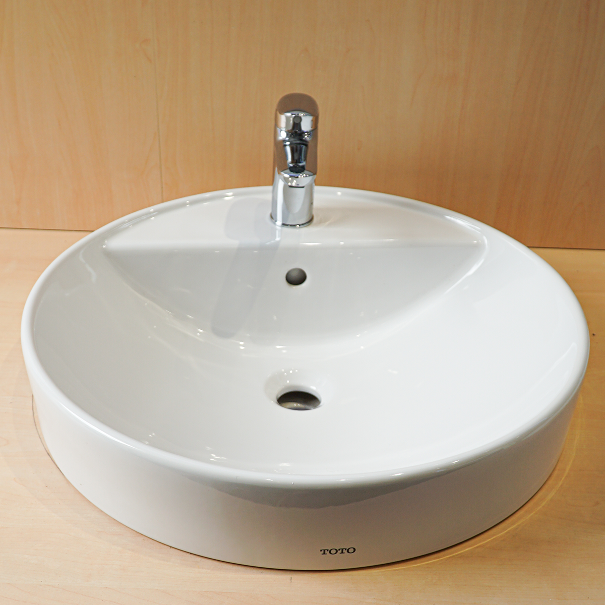 Chậu rửa lavabo đặt bàn TOTO LT700CTR