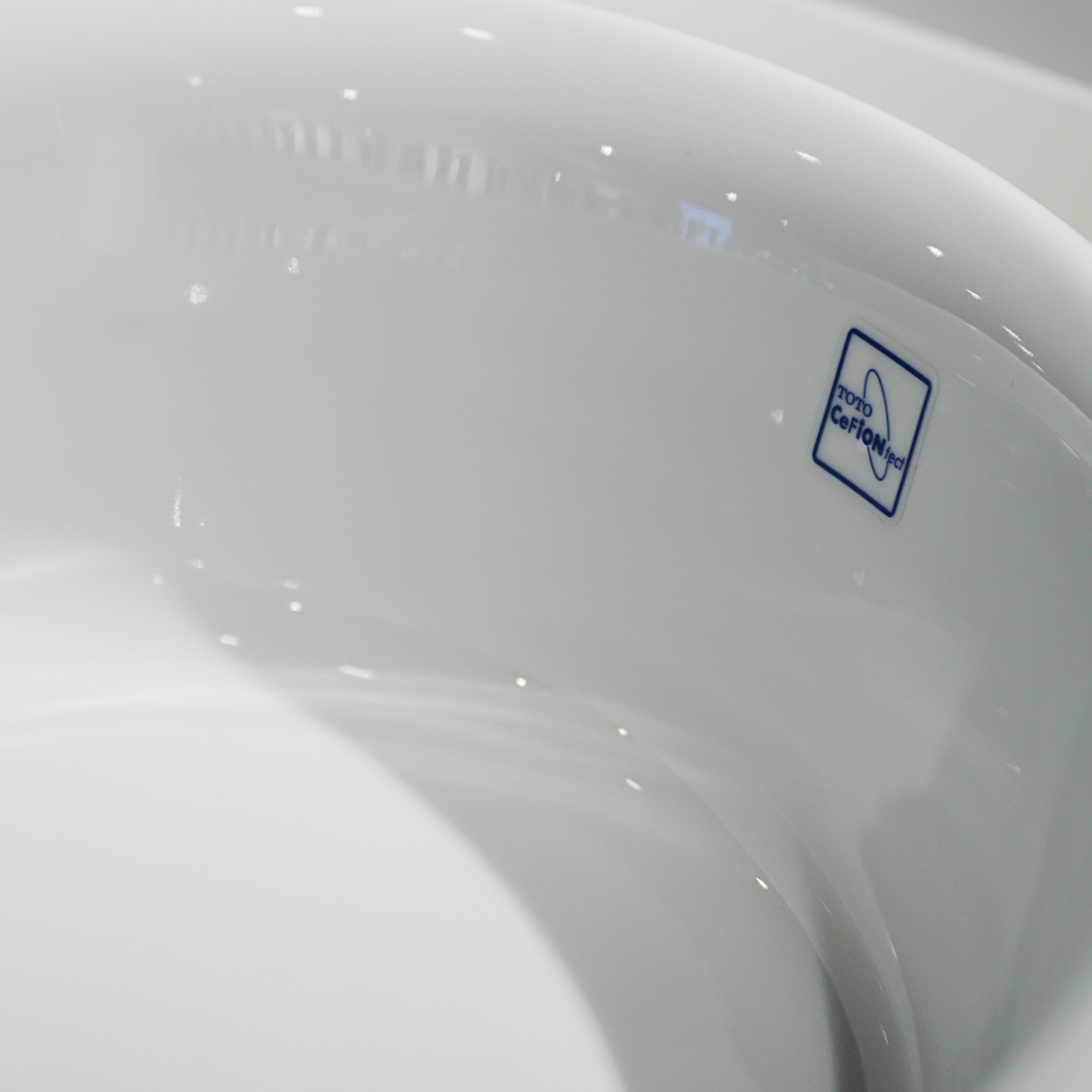 Chậu rửa lavabo đặt bàn TOTO L1704