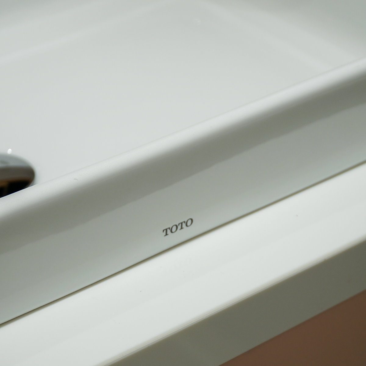 Chậu rửa lavabo đặt bàn TOTO LT1717