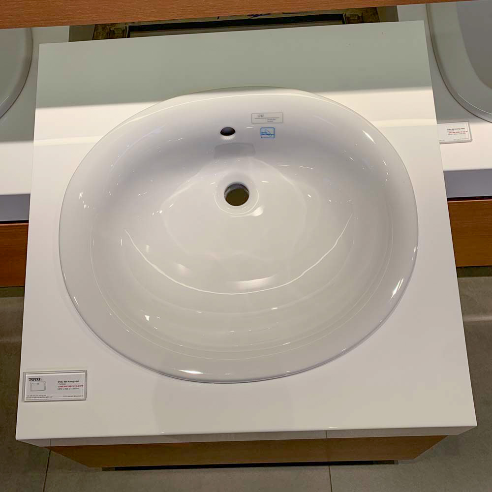 Chậu lavabo dương vành TOTO L762