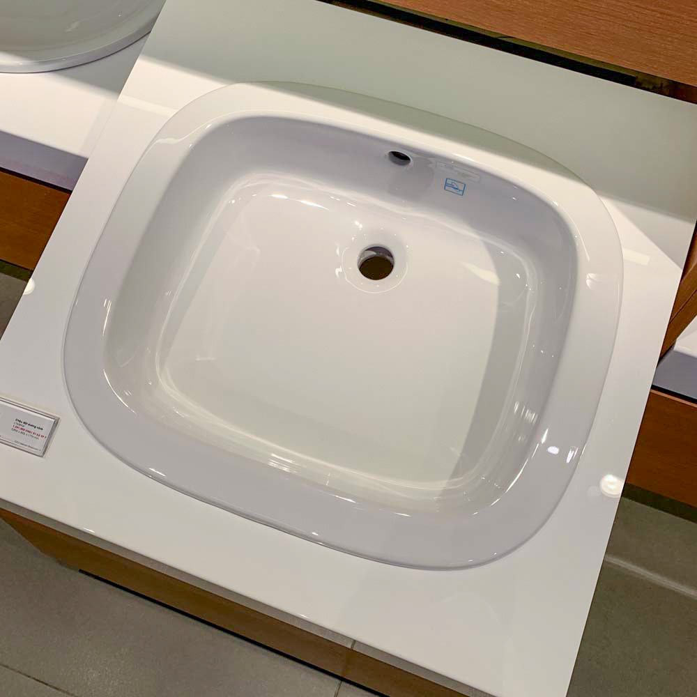 Chậu lavabo dương vành TOTO L763 (LT763)
