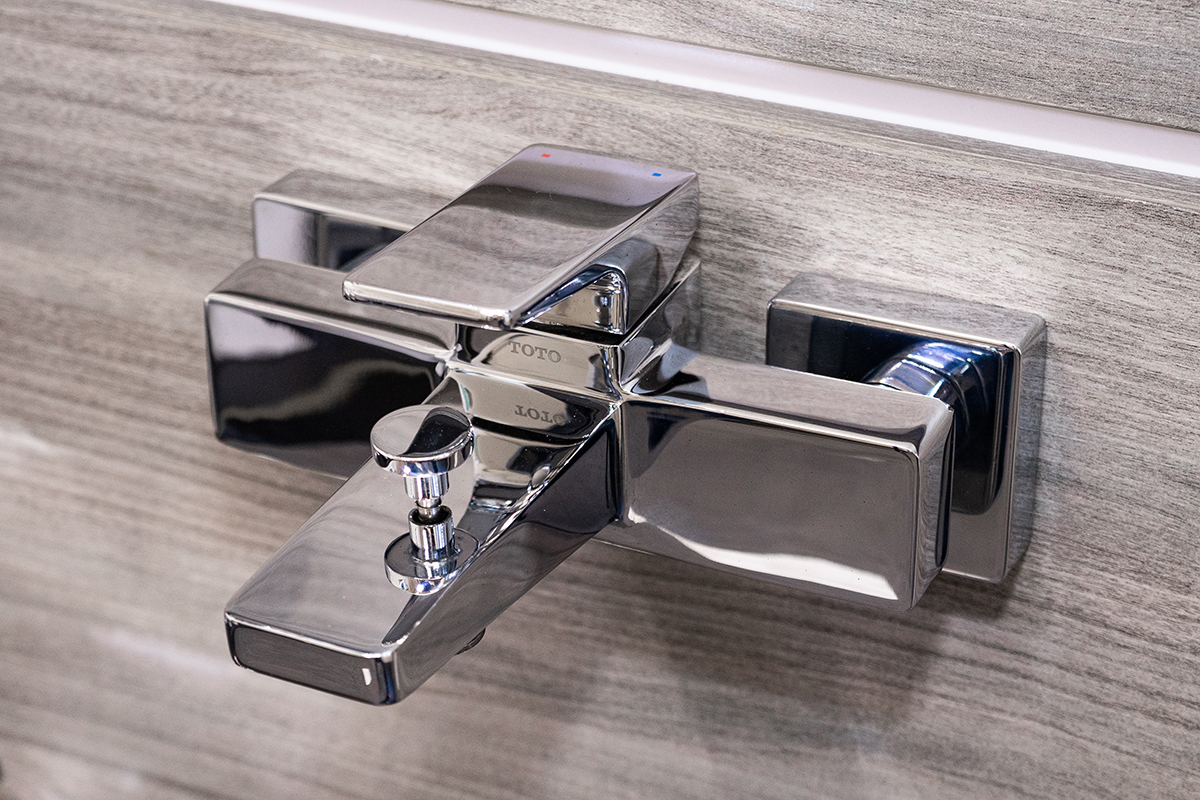 Củ sen tắm nóng lạnh TOTO TVSM110RUR