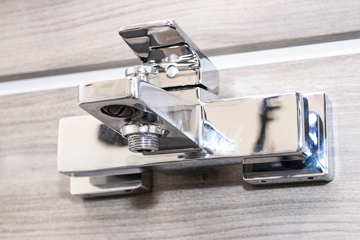 Củ sen tắm nóng lạnh TOTO TVSM110RUR