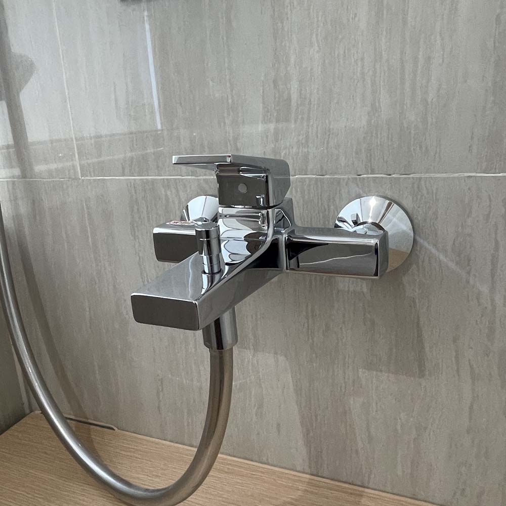 Củ sen tắm nóng lạnh GB Series TOTO TBG10302VA (TBG10302V)