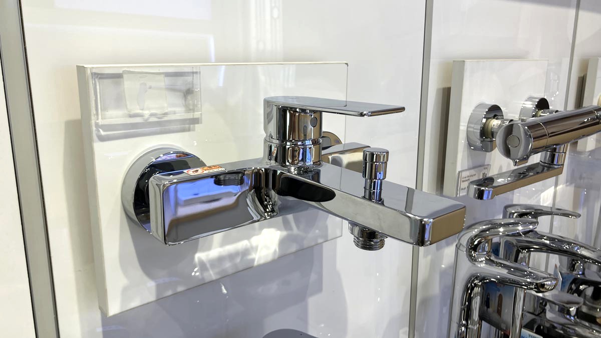 Củ sen tắm nóng lạnh GT Series TOTO TBG13302A