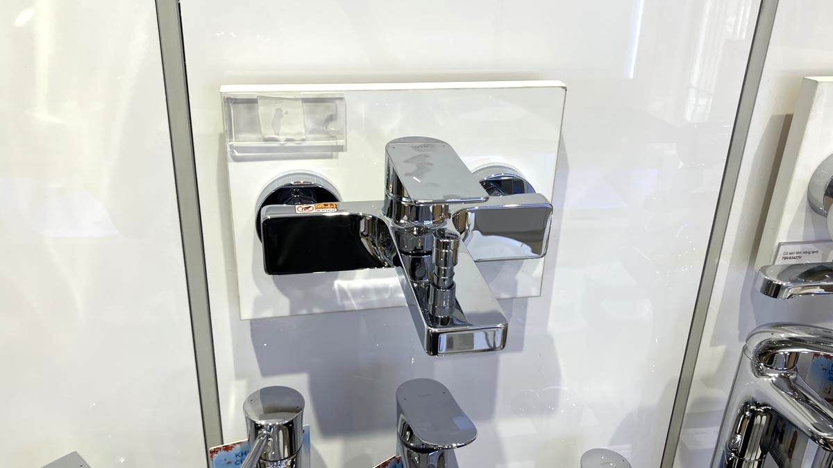 Củ sen tắm nóng lạnh GT Series TOTO TBG13302A