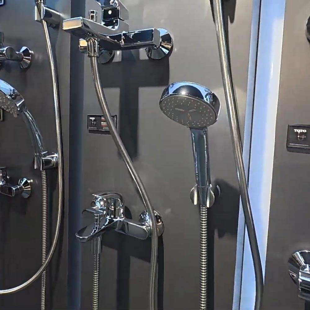 Bộ sen tắm nóng lạnh TOTO TBS03302V TBW07011A