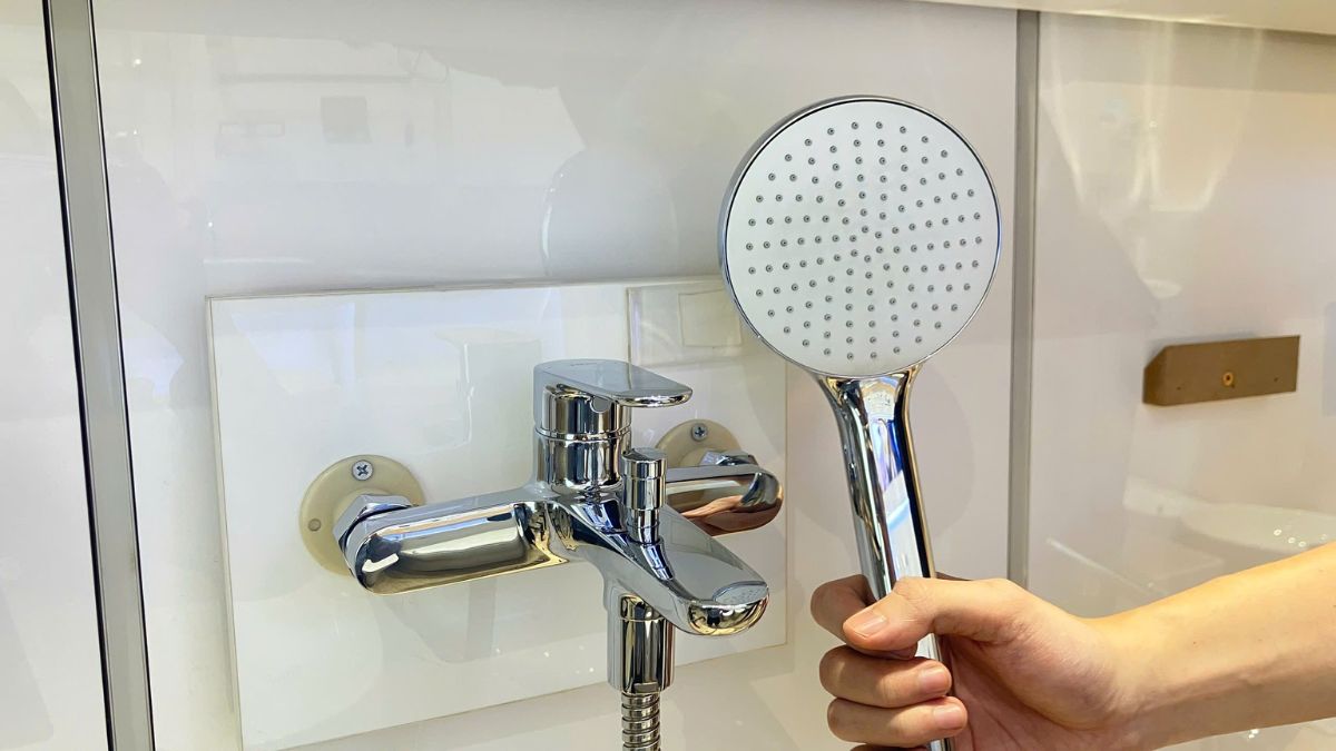 Bộ sen tắm TOTO TBS103B0V/TBW09000V nóng lạnh
