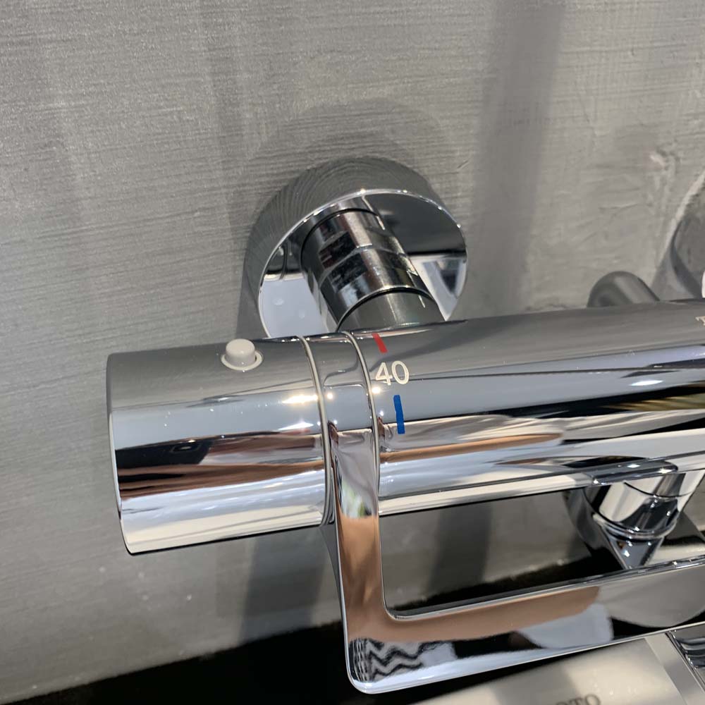 Sen tắm nhiệt độ TOTO TBV03429V