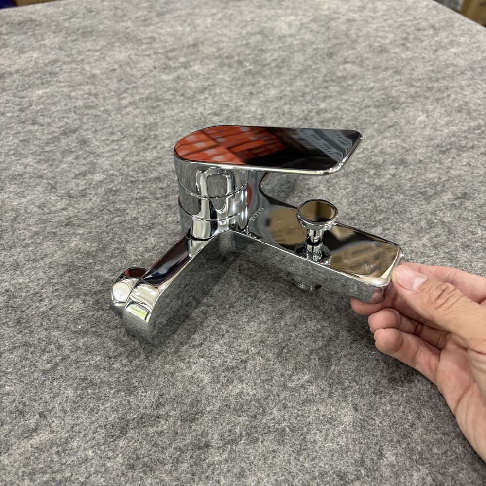 Củ sen tắm nóng lạnh Rei-S TOTO TTMR302V