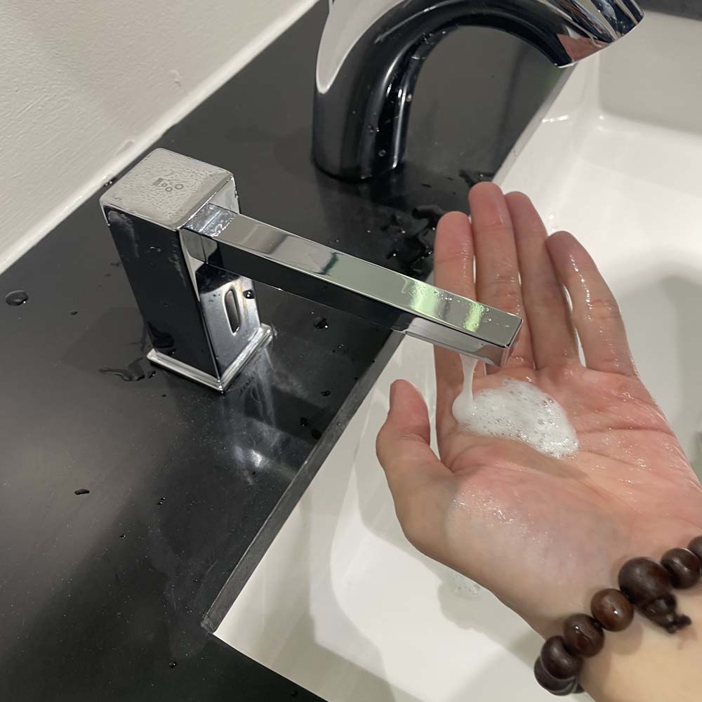 Vòi xịt xà phòng tự động TOTO TLK08001G