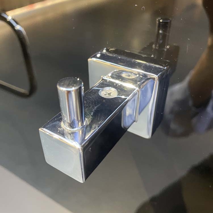 Móc áo L vuông TOTO YRH408V