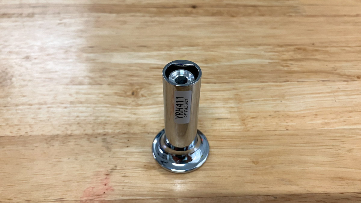 Móc áo L tròn TOTO YRH411V