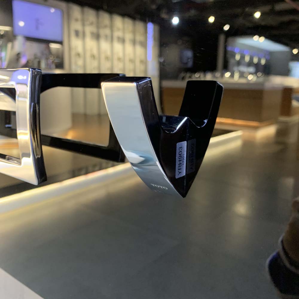 Móc áo G vuông TOTO YRH903V