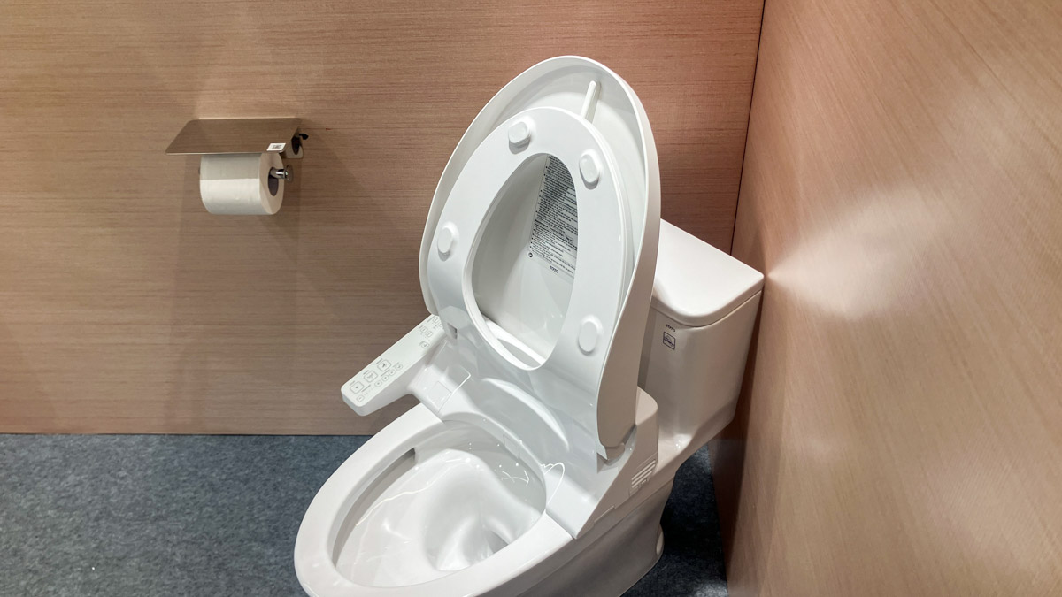 Nắp bồn cầu thông minh TOTO TCF23661GAA (W26) Washlet S1